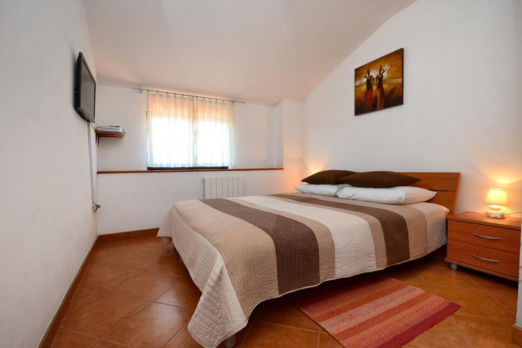 Apartment Lili Пореч Екстер'єр фото